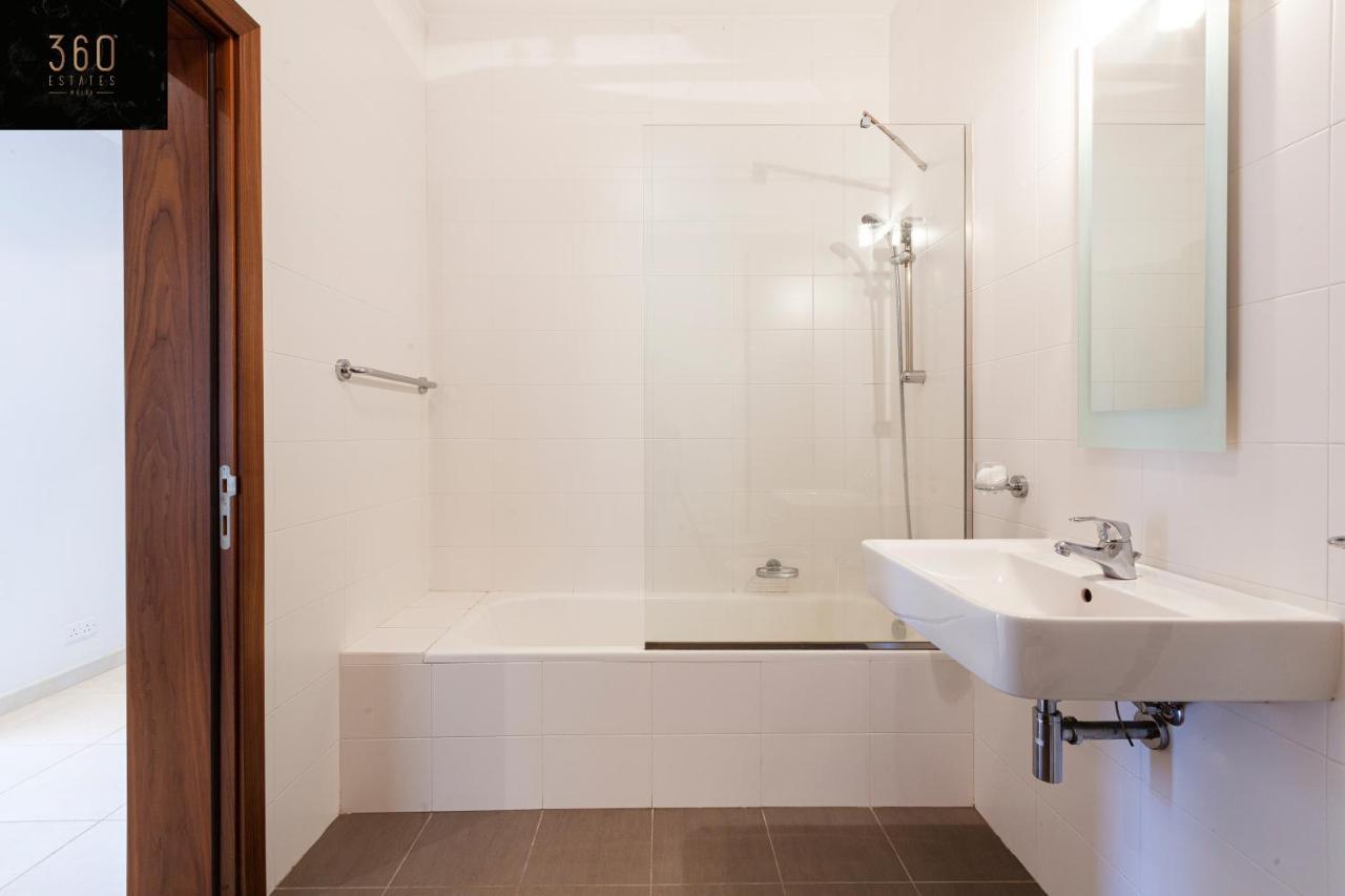 Saint Julian'sPender Lux Complex - 3Br Unit With Private Parking By 360 Estatesアパートメント エクステリア 写真